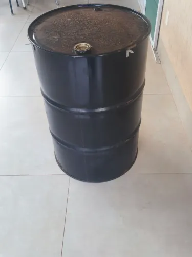 Tambor 200 litros preto metal