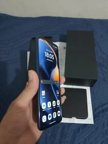 Vendo ou Troco Motorola RAZR 60 Zerado Completo Caixa e nota fiscal 