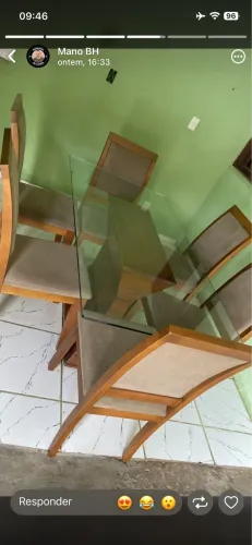 Estou vendendo uma mesa 