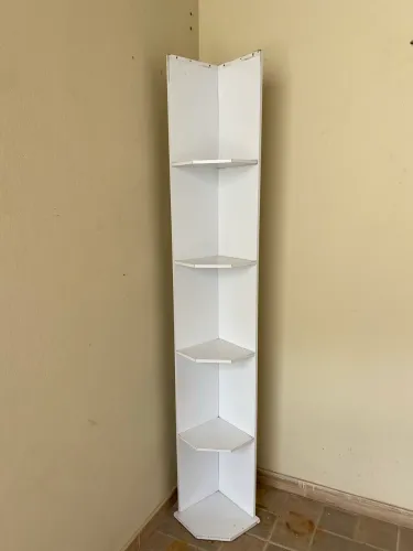 Prateleira de Canto