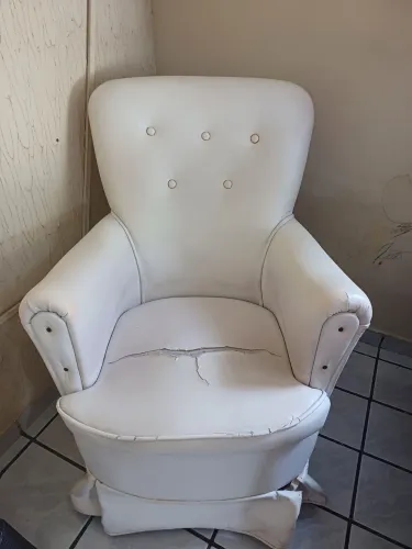 Vende-se poltrona/Ninho/Extrator de leite elétrico