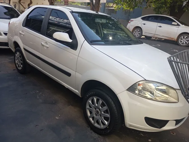 Fiat Siena EL Celeb. 1.0 MPI Fire Flex 8V 4P 2015