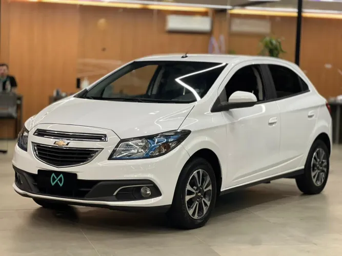 Chevrolet Onix Hatch LTZ 1.4 8V Flex Power Mec. 4P 2016