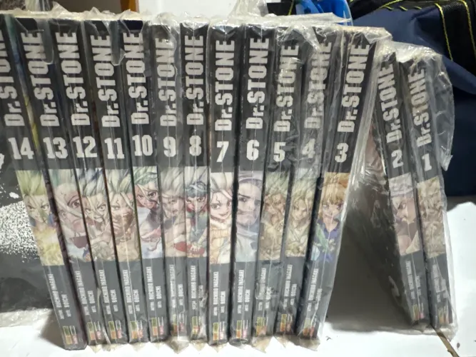 Mangá Dr. Stone 1 ao 14