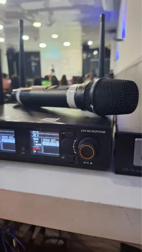 Microfone sem fio profissional Kadosh K 502M (usado)