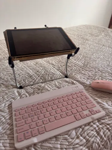 Teclado Rosa + Mouse Branco e Rosa + Suporte para Computador/Ipad