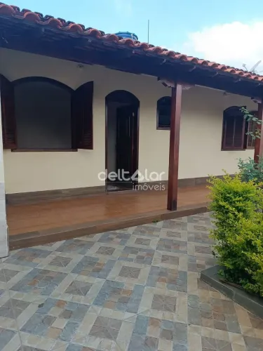 Casa com edícula à venda, 3 quartos, 3 vagas Jaqueline, Belo Horizonte, MG