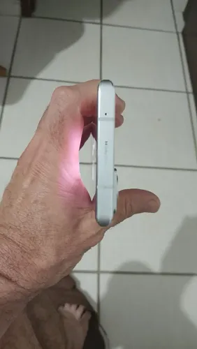 Celular Edge 30 ultra em ótimo estado de conservação.