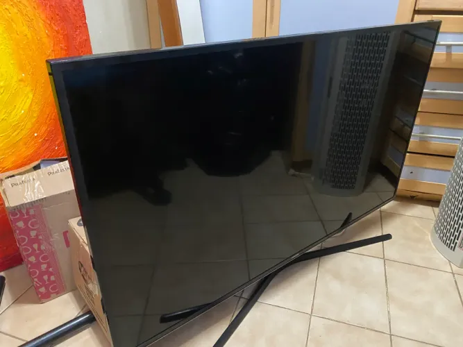 Smart TV 50, 4K com conversor integrado, wi fi, hdmi, usb UN50MU6100! Usada