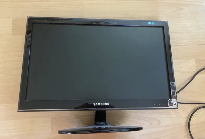 Monitor LCD Samsung SyncMaster P2250
