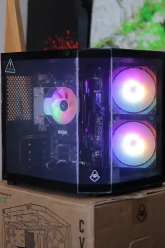 Computador Gamer Ryzen 5 4600G 4.30Ghz / 16GB RAM DDR4 / SSD 256GB / RX Vega 7 1900Mhz