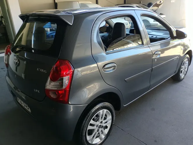 Toyota Etios X 1.3 Flex 16V 5P Mec. 2016