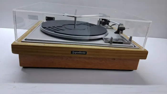 Toca disco gradiente garrard S95 prata