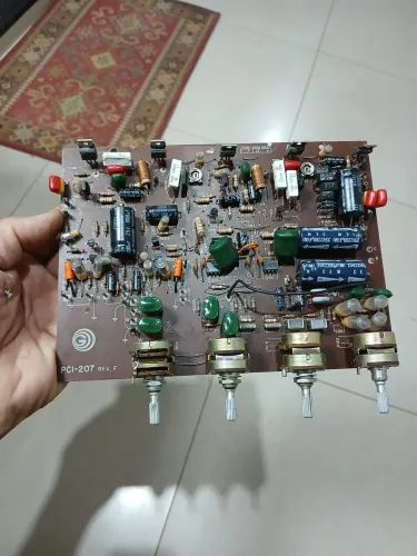 Receiver Gradiente S96 ( placa de saída) leia a descrição