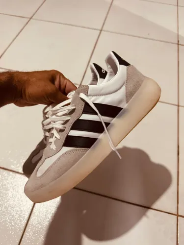 Vendo tênis adidas n41
