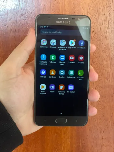 Samsung Galaxy J7 