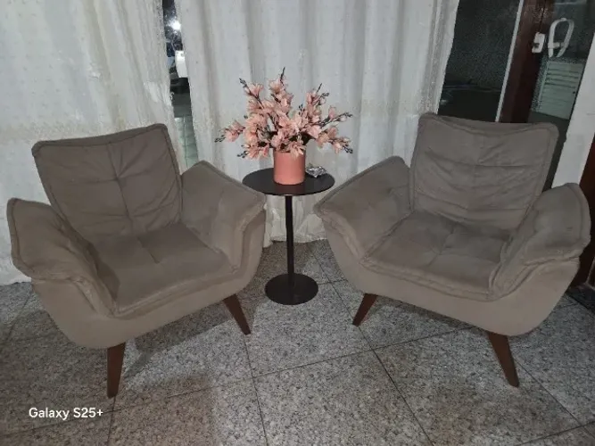 Duas Poltronas