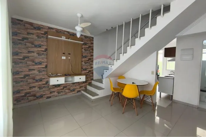 Excelente sobrado em condômino fechado na Vila Suíssa/Ribeirão Pires