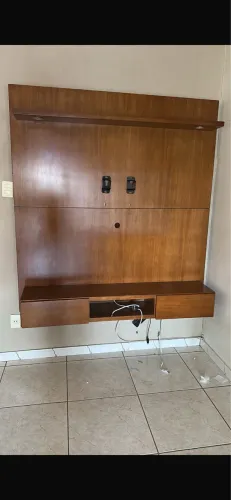 Painel Para TV Em Madeira Com Prateleira, Nichos E Spots De Luz (1,70 x 1,60)