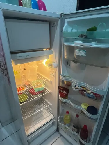 Geladeira baratinha
