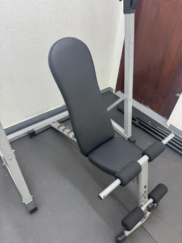 Rack Regulável para Barra + Banco Regulável de Musculação |