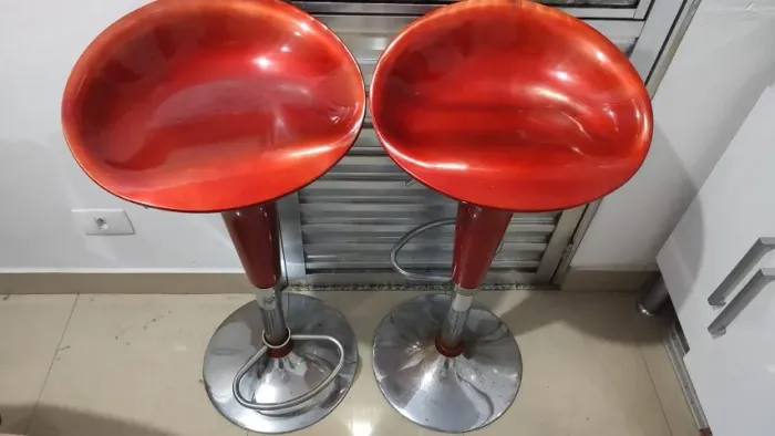Banqueta Vermelha, Giratoria, Bom estado, Parcelo, Aceito troca