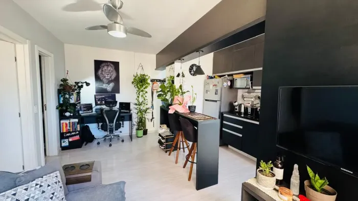 Apartamento 1 Dormitório Semimobiliado no Bairro Partenon