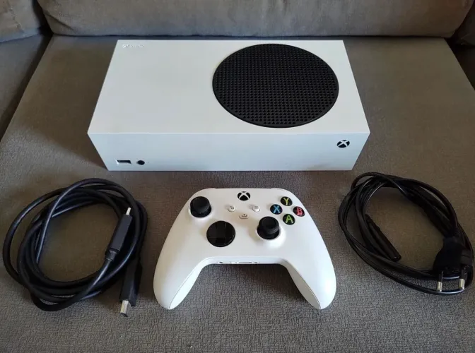 Xbox Series S 512GB Impecável +Bônus