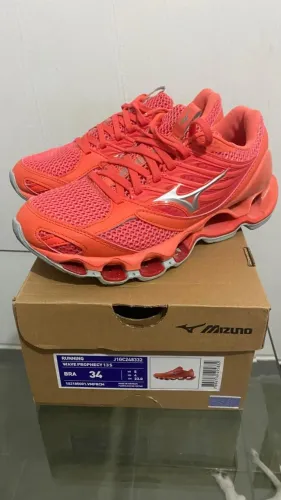 Mizuno Wave Prophecy 13S - Feminino - Tamanho 34
