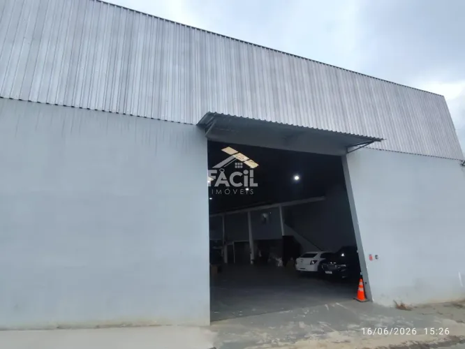 Galpão para Locação em Nova Valverde, Cariacica - 1100m²
