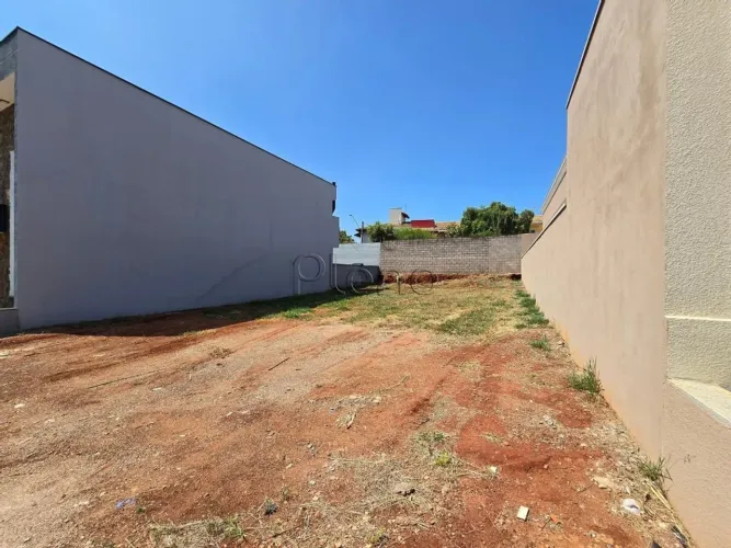 Terreno à venda em Paulínia, Parque Brasil 500, com 332.64 m², Residencial Royal Garden