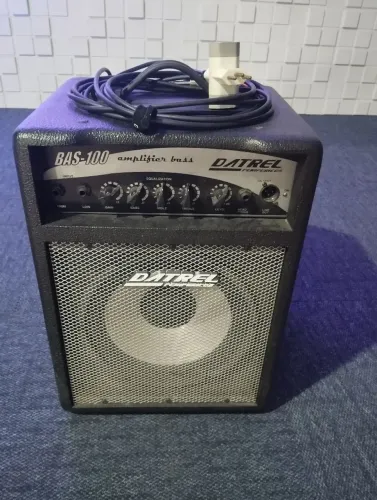 Caixa ativa amplificada