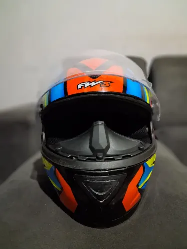Capacete