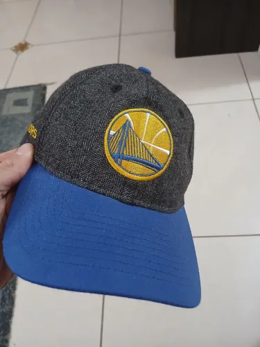Boné golden state warrior pouco usado