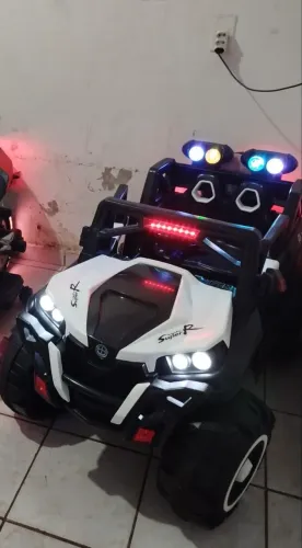 Vende - se carro elétrico