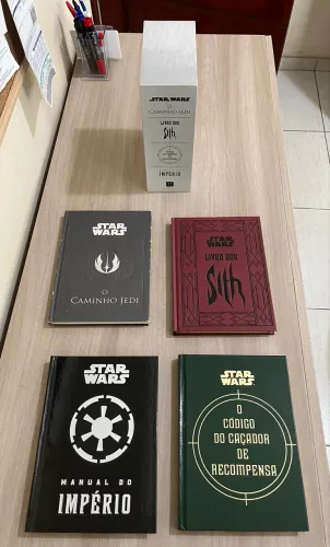 Box Star Wars. 4 livros capa dura.