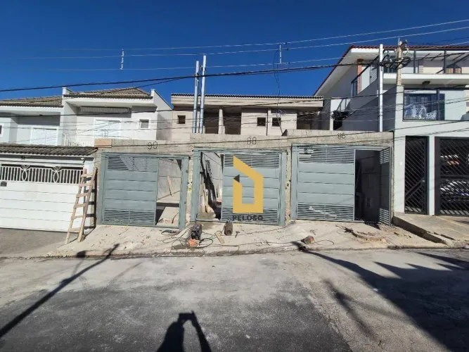 Sobrado à venda | 115m² | 3 suítes | 2 vagas | Santa Teresinha - São Paulo/SP