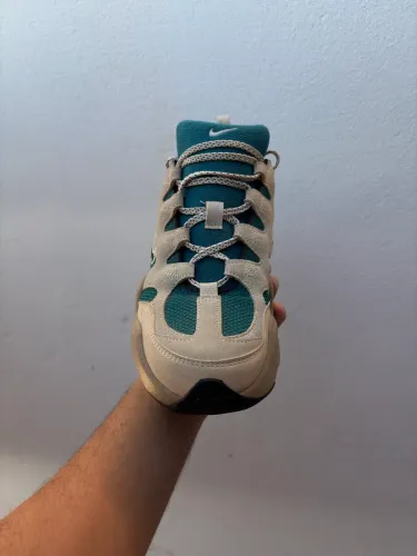 NIKE TECH HERA
