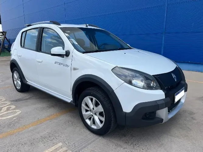 Renault Sandero Stepway Hi-flex 1.6 16V 5P Aut. 2014