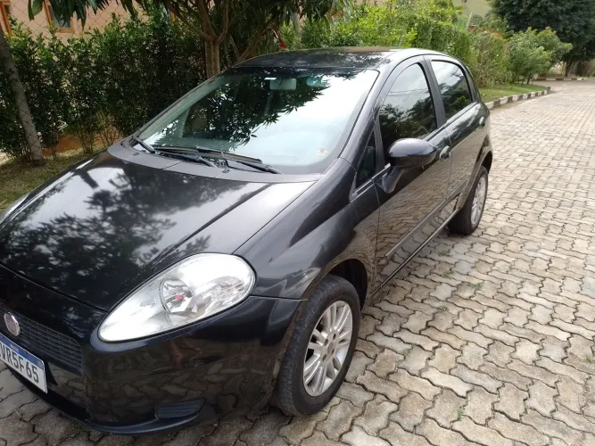 Fiat Punto Attractive 1.4 Fire Flex 8V 5P 2011