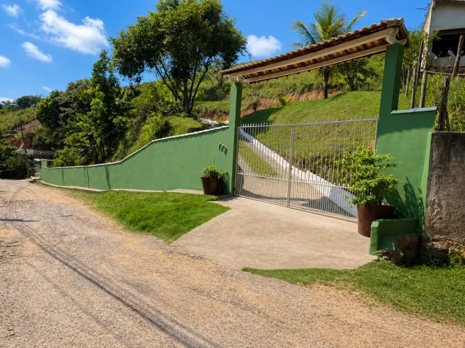 Chácara com 6466 m² - Santa Rita de Cássia - Barra Mansa/RJ