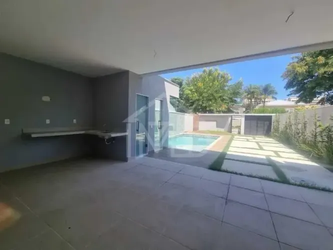 Casa na Barra da Tijuca, 4 suítes,350m2,condomínio fechado