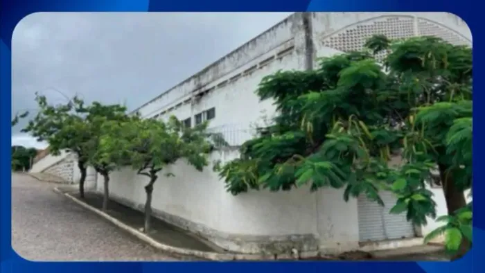 PRÉDIO COMERCIAL - Localizado na Av. Joaquim Nabuco, nº 161, bairro Pitanga, Pesqueira/PE,