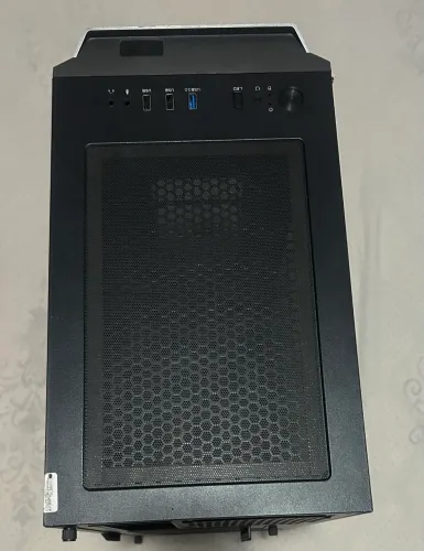 Gabinete Gamer C3Tech Mid Tower com Vidro Temperado e Frente Mesh
