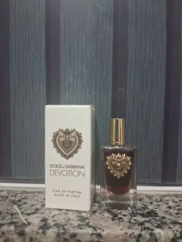 Miniatura perfume devotion DG com caixinha