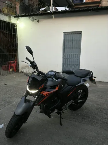 Fazer 250 / 2025 apenas 4122km rodados