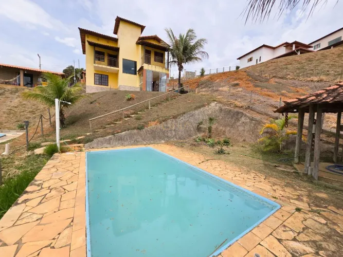 Granja à venda - Condomínio Miragem - Simão Pereira