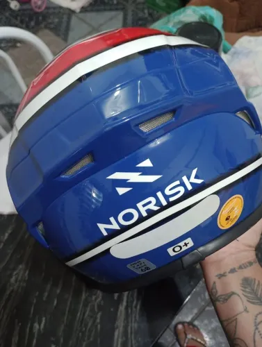 Capacete norisk, tamanho 60