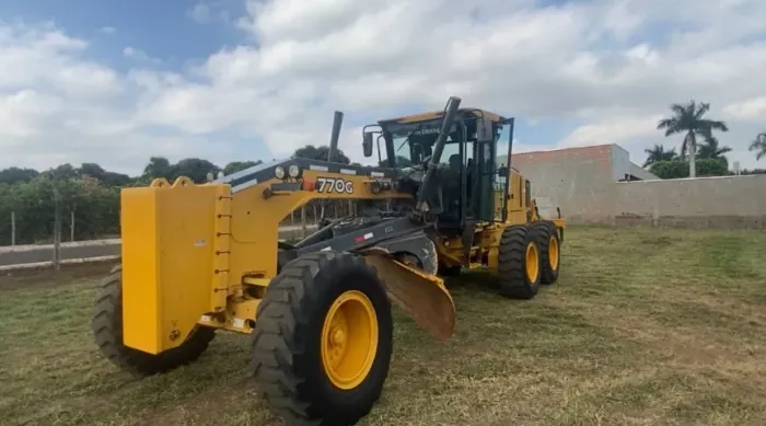 Motoniveladora John Deere