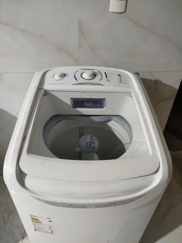 Máquina de lavar Eletrolux 10kg, SEMI NOVA, ACEITO CARTÃO E ENTREGO